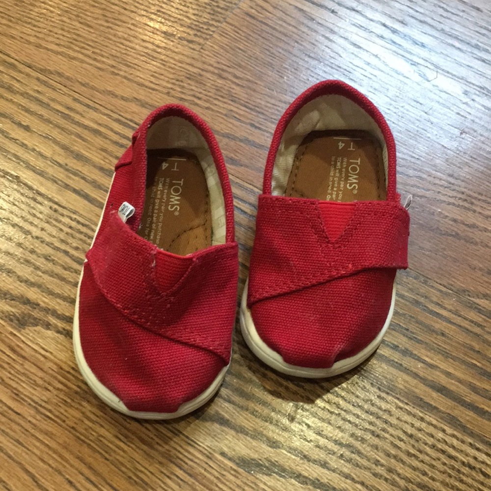 Toms T4
